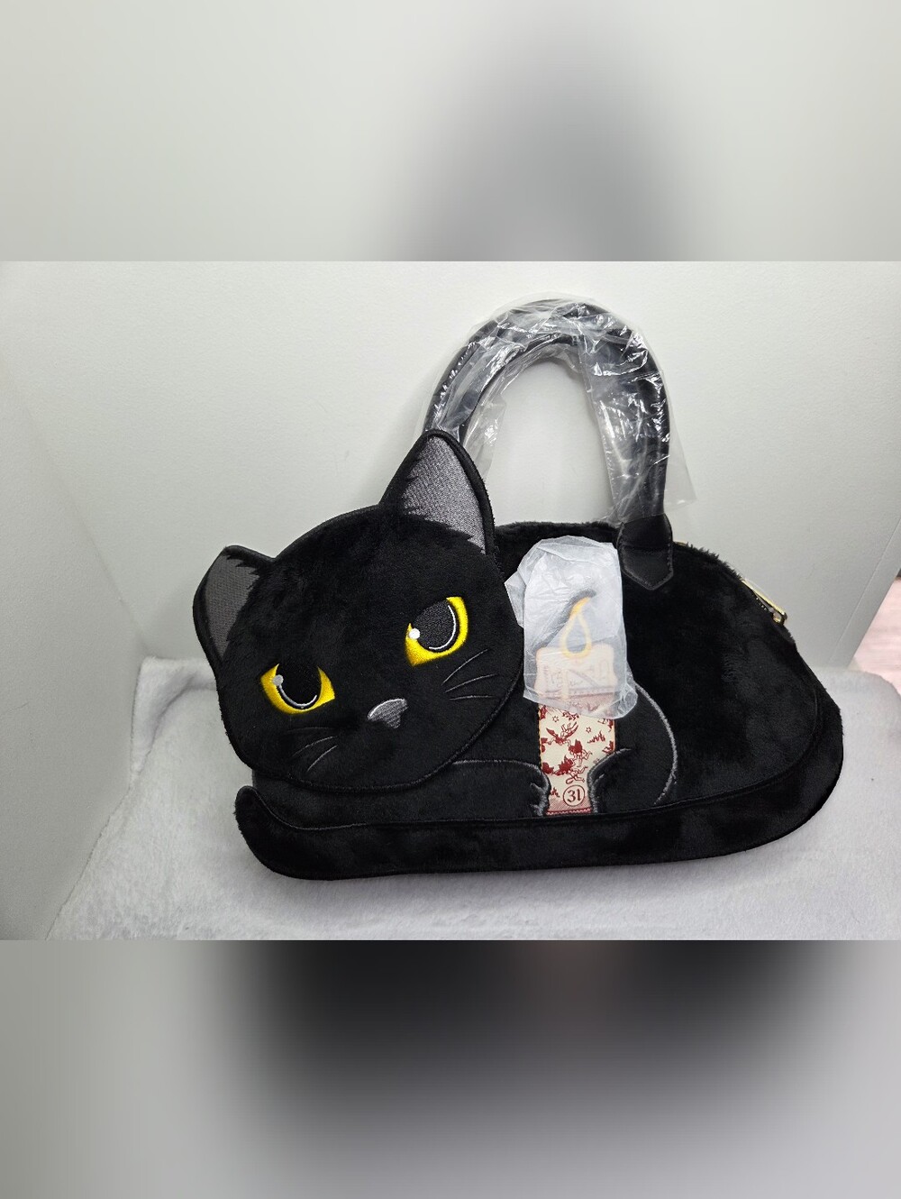 Loungefly Hocus Pocus Binx Cross Body Bag